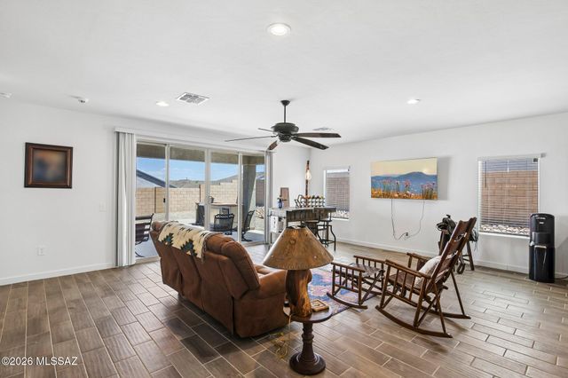 670 W Lexington Street, Vail, AZ 85641