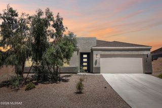 670 W Lexington Street, Vail, AZ 85641