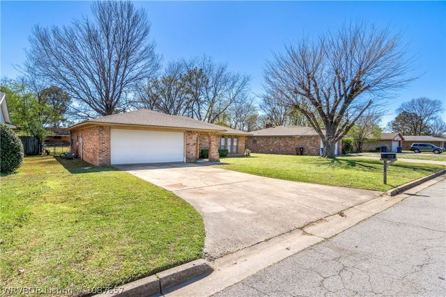 8208 Mark Lane, Fort Smith, AR 72903