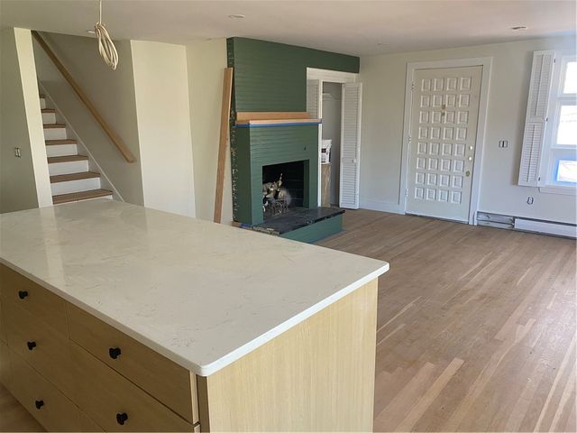 28 Hill Top Drive, Warwick, RI 02818