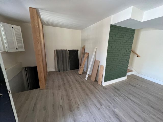 28 Hill Top Drive, Warwick, RI 02818