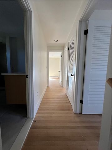 28 Hill Top Drive, Warwick, RI 02818