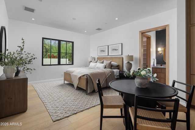 7825 N INVERGORDON Place, Paradise Valley, AZ 85253