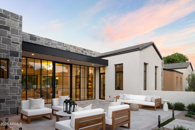 7825 N INVERGORDON Place, Paradise Valley, AZ 85253