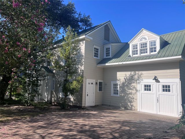 305 Moore BLVD A, Austin, TX 78705