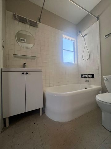 305 Moore BLVD A, Austin, TX 78705