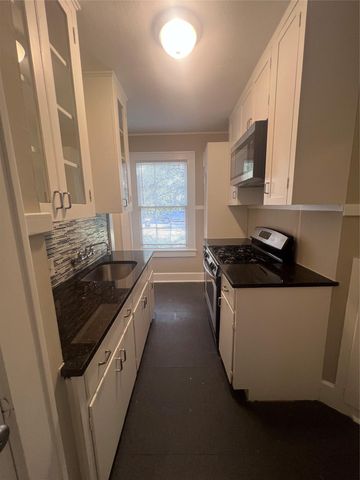 305 Moore BLVD A, Austin, TX 78705