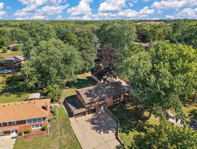 2624 Bittersweet Lane, Maplewood, MN 55109