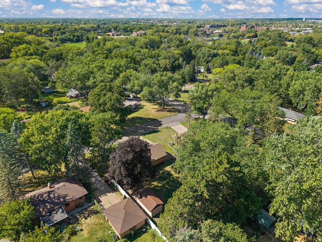 2624 Bittersweet Lane, Maplewood, MN 55109