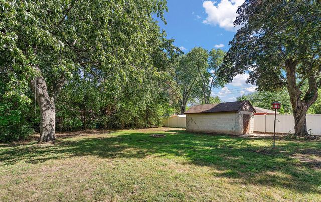 2624 Bittersweet Lane, Maplewood, MN 55109