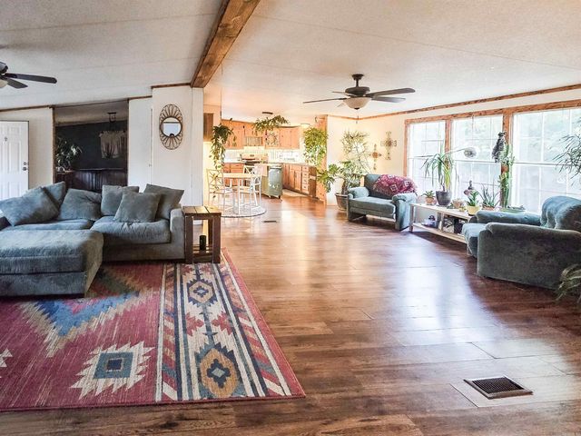 459 Junction Road, Mountain View, AR 72560