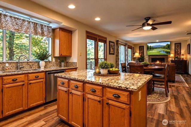 18316 Cedarbough Loop, Arlington, WA 98223