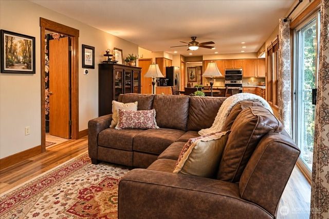 18316 Cedarbough Loop, Arlington, WA 98223