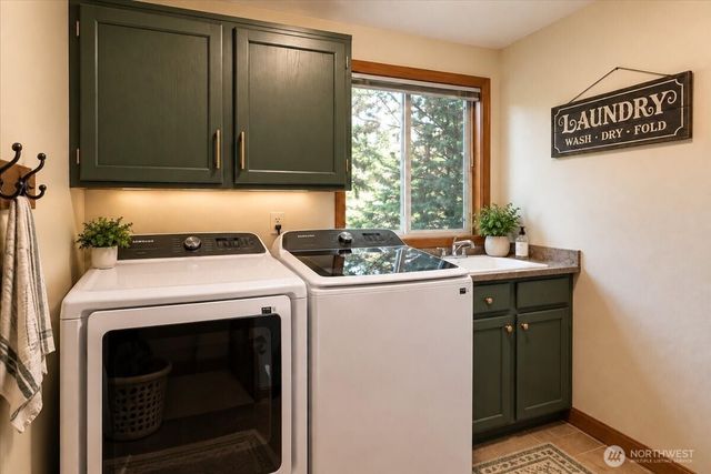 18316 Cedarbough Loop, Arlington, WA 98223