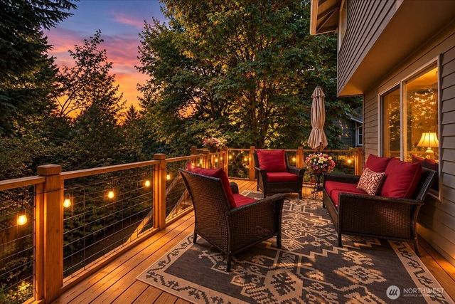 18316 Cedarbough Loop, Arlington, WA 98223