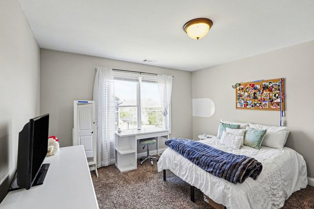 326 Twin Cove Dr, Lebanon, TN 37087