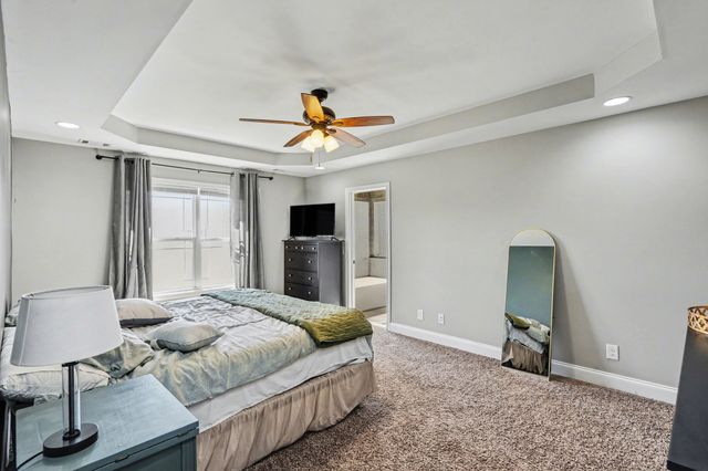 326 Twin Cove Dr, Lebanon, TN 37087