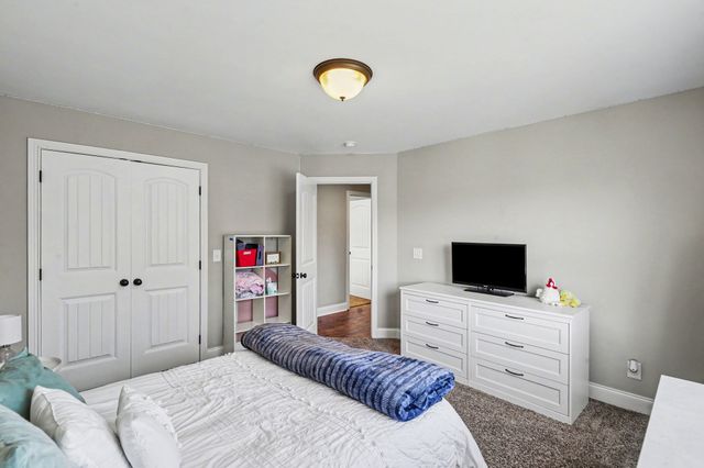 326 Twin Cove Dr, Lebanon, TN 37087