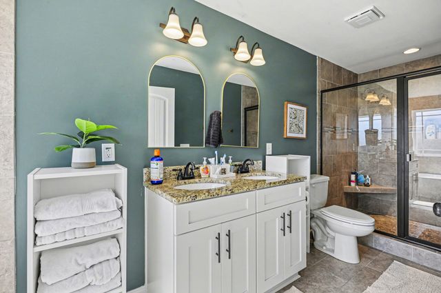 326 Twin Cove Dr, Lebanon, TN 37087