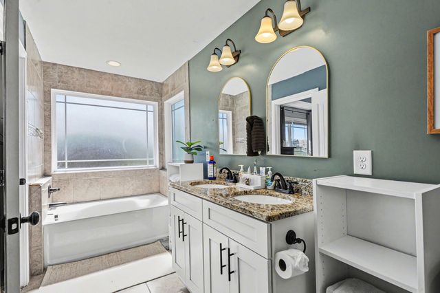 326 Twin Cove Dr, Lebanon, TN 37087