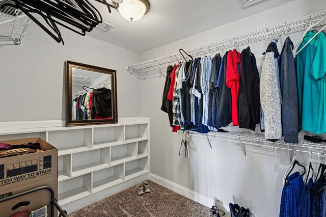 326 Twin Cove Dr, Lebanon, TN 37087