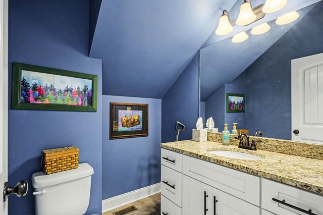 326 Twin Cove Dr, Lebanon, TN 37087