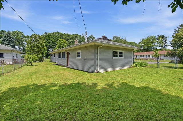 249 Ellington Drive, Greece, NY 14616