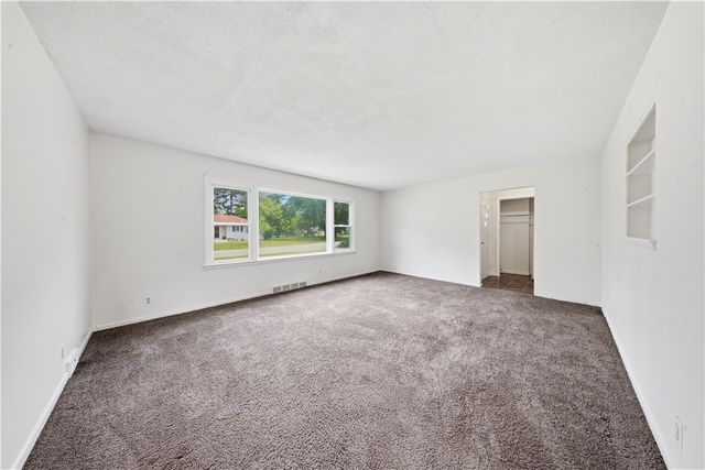249 Ellington Drive, Greece, NY 14616