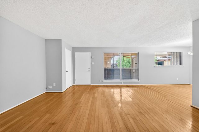 7714 Renwick Drive 23, Houston, TX 77081