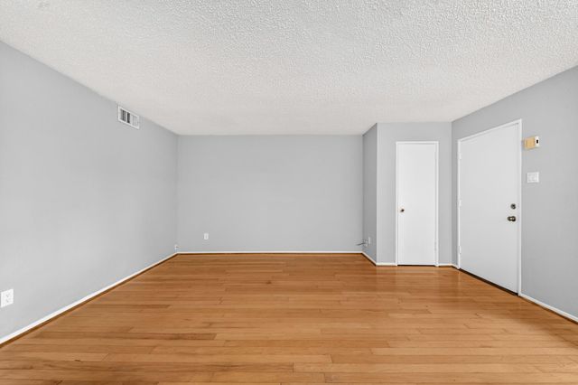7714 Renwick Drive 23, Houston, TX 77081
