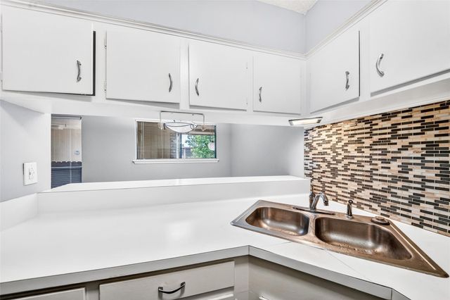 7714 Renwick Drive 23, Houston, TX 77081