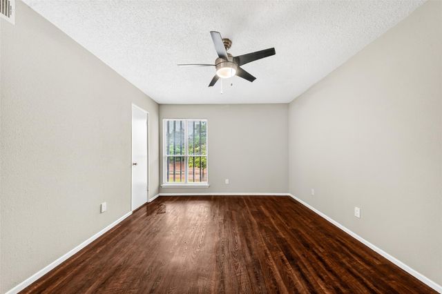 7714 Renwick Drive 23, Houston, TX 77081
