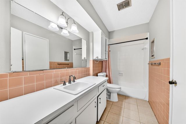 7714 Renwick Drive 23, Houston, TX 77081