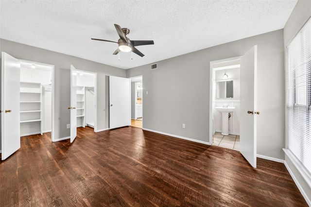 7714 Renwick Drive 23, Houston, TX 77081