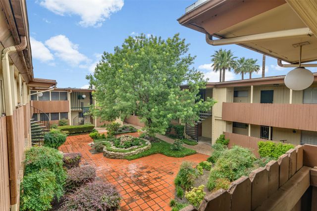 7714 Renwick Drive 23, Houston, TX 77081