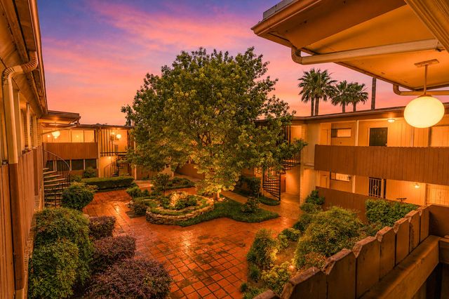 7714 Renwick Drive 23, Houston, TX 77081
