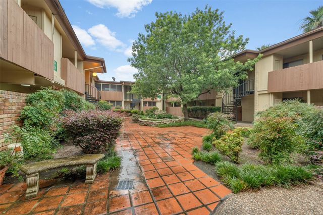 7714 Renwick Drive 23, Houston, TX 77081