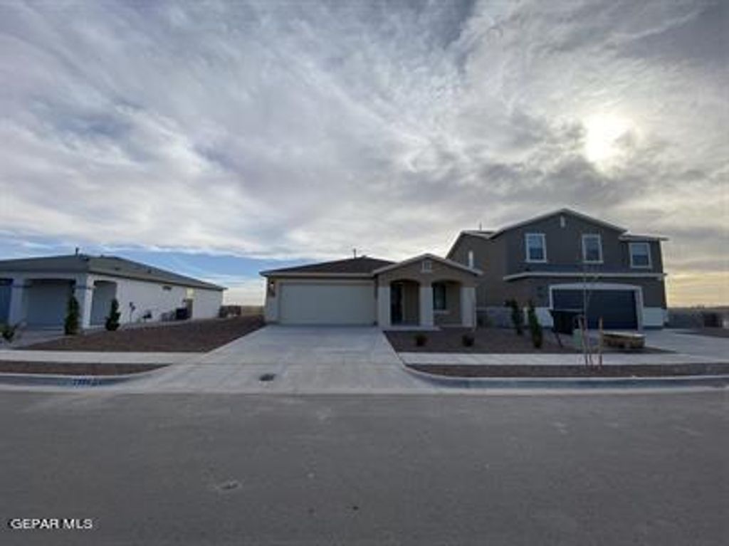 12956 RUNWAY Avenue, El Paso, TX 79928