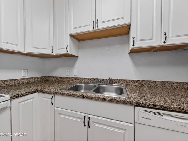 632 Tarragona Way, Daytona Beach, FL 32114