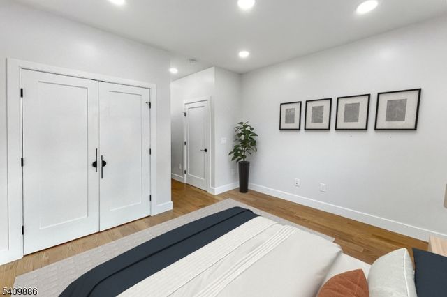 285 Lembeck Ave, Jersey City, NJ 07305