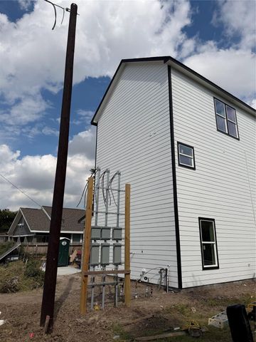 2709 Berry Street, Houston, TX 77004