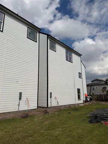 2709 Berry Street, Houston, TX 77004