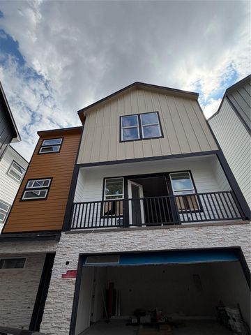 2709 Berry Street, Houston, TX 77004