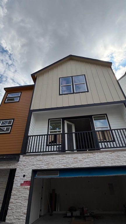 2709 Berry Street, Houston, TX 77004