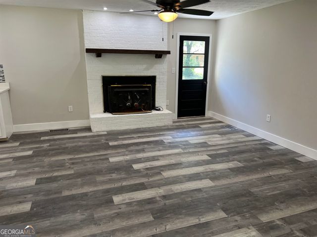 415 Crabapple Road, Fayetteville, GA 30215