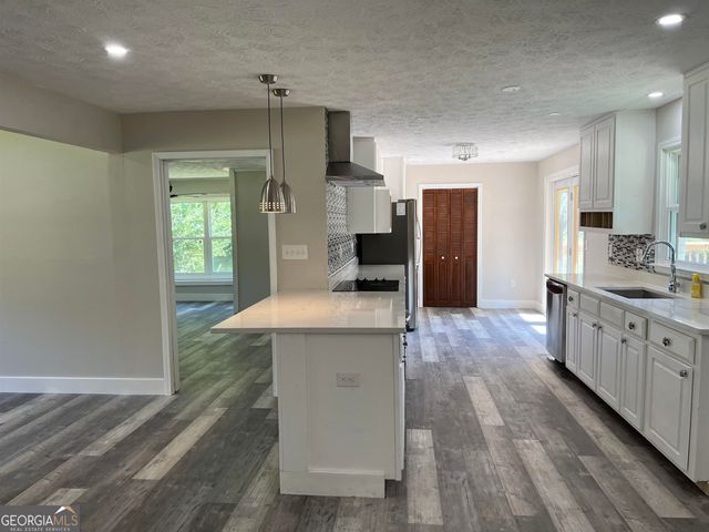 415 Crabapple Road, Fayetteville, GA 30215