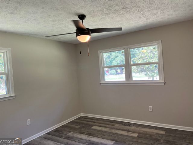 415 Crabapple Road, Fayetteville, GA 30215