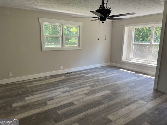 415 Crabapple Road, Fayetteville, GA 30215