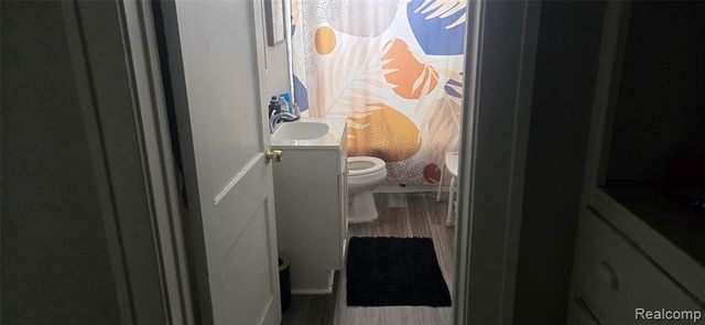 32 Augusta Avenue, Pontiac, MI 48341