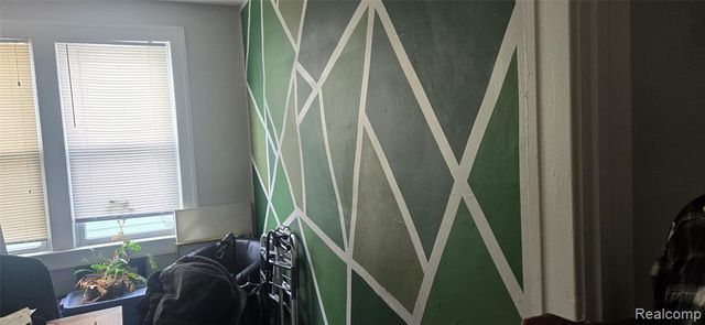 32 Augusta Avenue, Pontiac, MI 48341